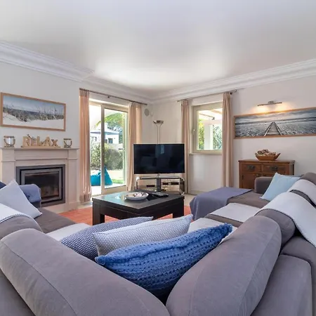 Villa Soalheira - Walk To Private Pool And Gardens