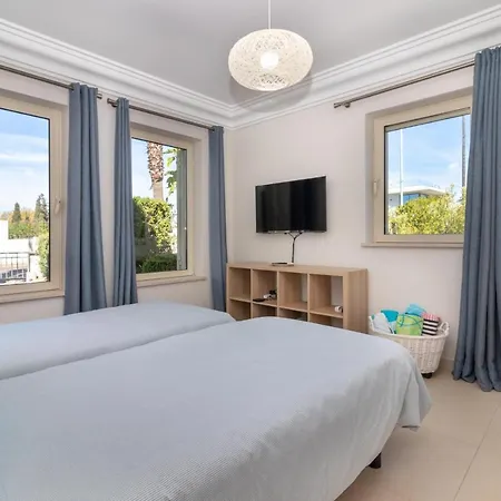 Villa Soalheira - Walk To Private Pool And Gardens Carvoeiro (Lagoa)