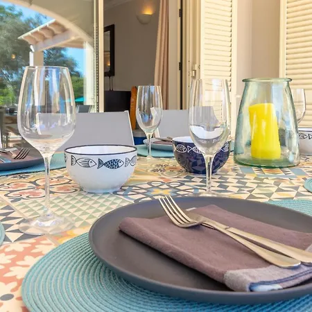 Villa Soalheira - Walk To Private Pool And Gardens *